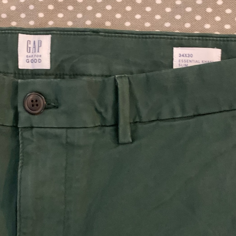 NWOT GAP Green Khakis